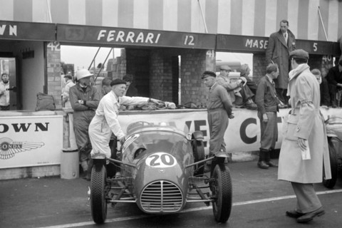 1951 Killeen - MG, D.Pitt in pits at Silverstone during British GP meeting. Creator: Unknown.