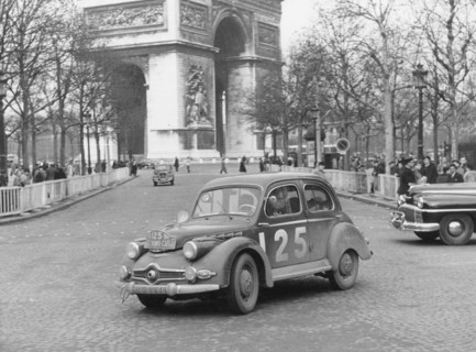 Panhard Dyna in Paris during 1953 Monte Carlo Rally. Creator: Unknown.
