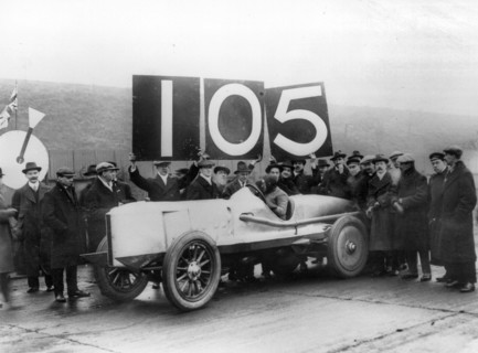 1913 Percy Lambert in Talbot Special 25hp at Brooklands, breaks 103 miles in 1 hour record. Creator: Unknown.
