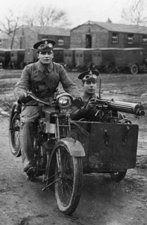 1914 Vickers Clyno Combination with machine gun. Creator: Unknown.