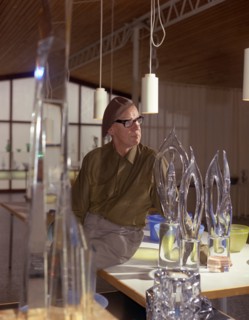 (Viktor) Vicke Lindstrand (1914-83) Glass artist, Kosta, Sweden.