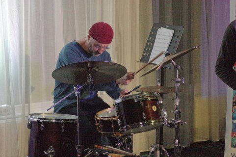 Jorge Rossy, Martin Speake's International Quartet, Watermill Jazz Club, Dorking, Surrey, 18 Feb 2020.
