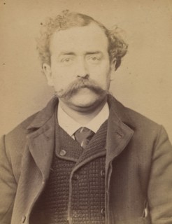 Ber(h)nard. Victor. 43 ans, né à Paris. Coupeur. Anarchiste. Fiché le 28/2/94., 1894.
