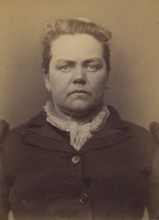 Pioger. Louise (veuve Lefèvre). 45 ans, né à Mézières (Sarthe). Giletière. Disposition du préfet. 8/3/94. , 1894.