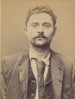 Ponchia. Charles, Albino. 32 ans, né le 1/3/62 à Montanaro (Italie). Menuisier. Anarchiste. 2/7/94. , 1894.