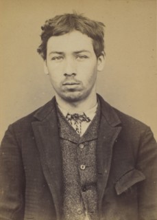 Parisis. Charles. 20 ans, né à Aubervilliers (Seine). Tailleur d'habits. Outrages anarchistes. 10/7/93. , 1893.