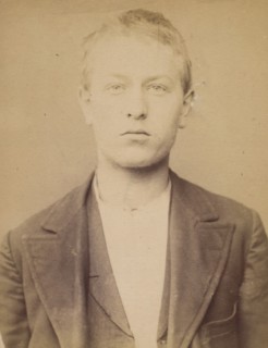 Chauvin. émile. 18 ans, né à Paris IVe. Employé. Anarchiste. 1/3/94., 1894.