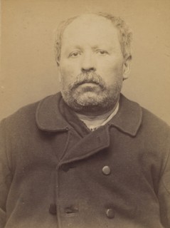 Court. Jean-Claude. 58 ans, né à Cherissey-le-M. (Haute-Savoie). Marchand de pains d'épices. Anarchiste. 17/3/94, 1894.