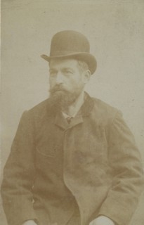 Crespin. Joseph. 40 ans, né à Roquesteron (Alpes-Maritimes). Employé de banque. 25/3/93., 1893.