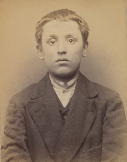 Colombo. Joseph (on Jean, Octave). 19 ans, né à Paris Xlle. Monteur en bronze. Anarchiste. 10/3/94. , 1894.
