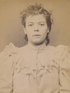 Cazal. Antoinette. 28 ans, née à Salgouz (Cantal). Couturière. Anarchiste. 28/2/94., 1894.