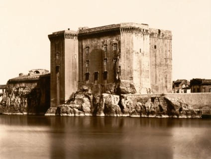 Tarascon, Château, ca. 1862.