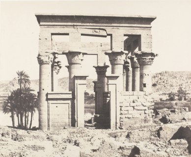 Ile de Fileh (Philæ), édifice de l'Est - Façade Occidentale - Vue du Point E, 1851-52, printed 1853-54.