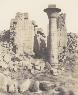 Karnak (Thèbes), Cour du Palais - Vue Prise de Point I, 1851-52, printed 1853-54.