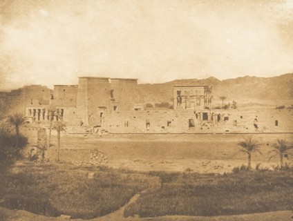 Vue générale de l'ile de Philae, prise de l'ile de Begueh (Ouest), 1849-50.