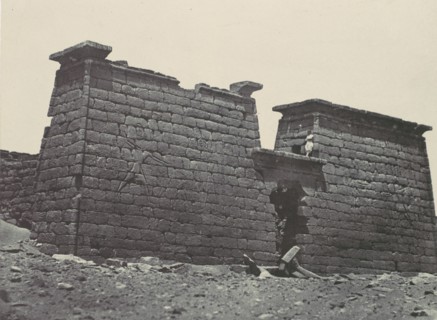 Nubie. Hémi-Spéos de Sébour. Pylônes, 1850.