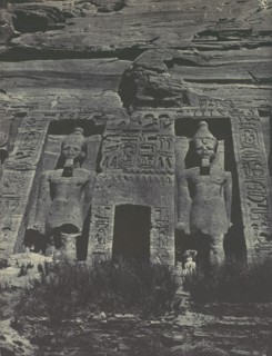 Nubie. Ibsamboul. Entrée du Spéos d'Hathor, 1850.