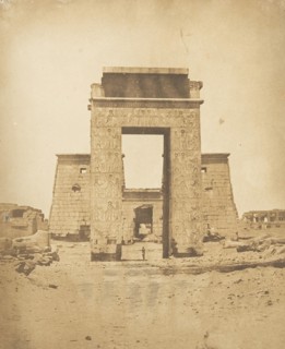 Propylone du Temple de Khons, à Karnac, Thèbes, 1849-50.