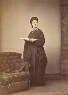Série à la Ristori, 1860s.