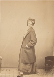 Le pardessus décoré, 1860s.