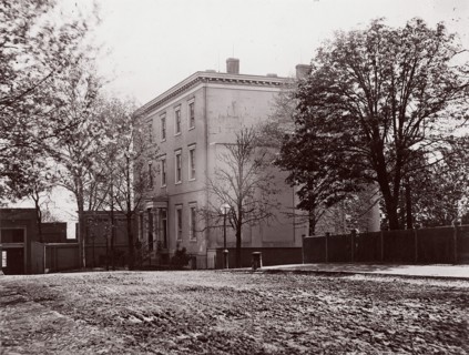 Jeff. Davis House, Executive Mansion, C.S.A., Richmond, 1865. Formerly attributed to Mathew B. Brady.