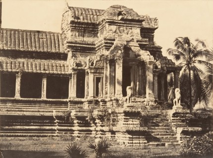 Portique d'entrée de la Grande Galerie de la Pagode, 1866.