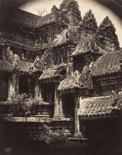 Angle d'Une Cour Intérieure de la Grande Pagode, 1866.