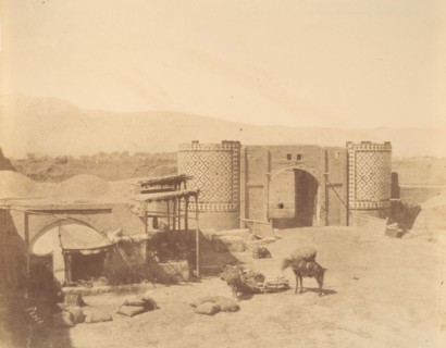 [Gate of Government, Teheran, Iran], 1840s-60s.