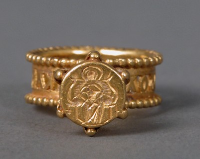 Gold Signet Ring with Virgin and Child, Byzantine, 6th-7th century.