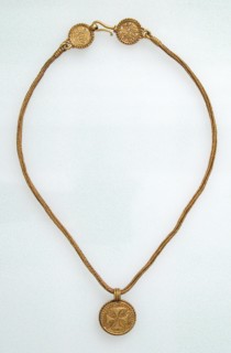 Gold Necklace with Pendant Cross, Byzantine, 6th-7th century.