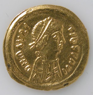 Tremissis of Mauricius Tiberius, Byzantine, ca. 582-602.