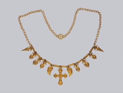 Gold Necklace with Ornaments, Byzantine, 6th century.