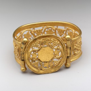 Bracelet with Grapevine Pattern, Byzantine, late 6th-early 7th century.