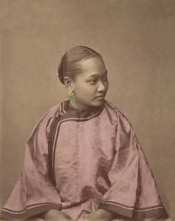 Fille de Shanghai, 1870s.