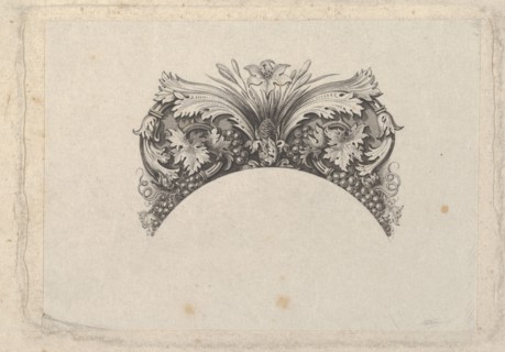 Arched framing element for banknote