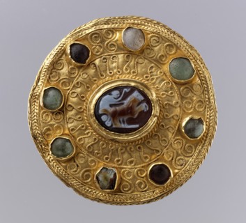 Disk Brooch with Cameo, Langobardic (mount); Roman (cameo), ca. 600 (mount); 100-300 (cameo).