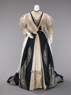 Evening dress, American, 1900-1903.
