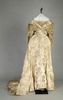 Evening dress, French, 1883-96.