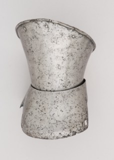 Gauntlet for the Left Hand
