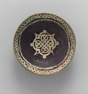 Bowl with Knotted Medallion