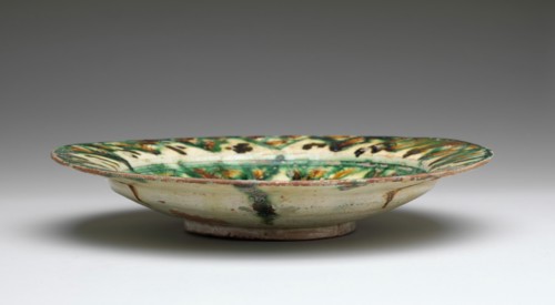 Imitation Splashware Dish, Iran, 10th century.