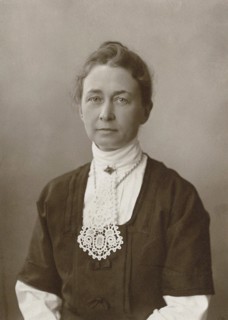 Hilma af Klint , 1910s. Found in the collection of Courtesy of Stiftelsen Hilma af Klints Verk.