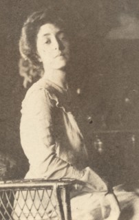 Mercedes de Cordoba, c. 1900.