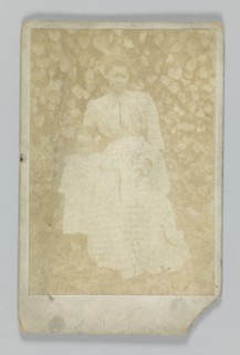 Photographic print of a woman and child, early 20th century. Creator: Unknown.
