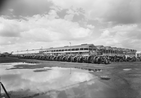 Ford Motor Works, Barking and Dagenham, Greater London Authority, 11/08/1960. Creator: John Laing plc.