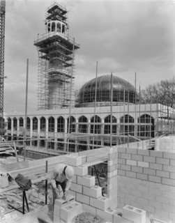 London Central Mosque and The Islamic Cultural Centre, Park Road, Regent's Park, GLA, 30/04/1976. Creator: John Laing plc.
