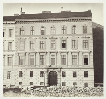 Elisabethstraße No. 18, Wohnhaus Senior Excellenz des Grafen Trautmansdorf, 1860s. Creator: Unknown.