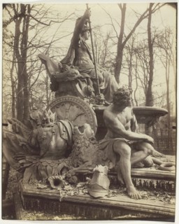 Versailles, Bosquet de l' Arc de Triomphe, 1904. Creator: Eugene Atget.