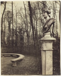 Versailles, Bosquet de l'Arc de Triomphe, 1904. Creator: Eugene Atget.