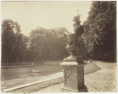 Versailles, Grand Trianon, (Vase en Plomb par Le Lorrain), 1901. Creator: Eugene Atget.